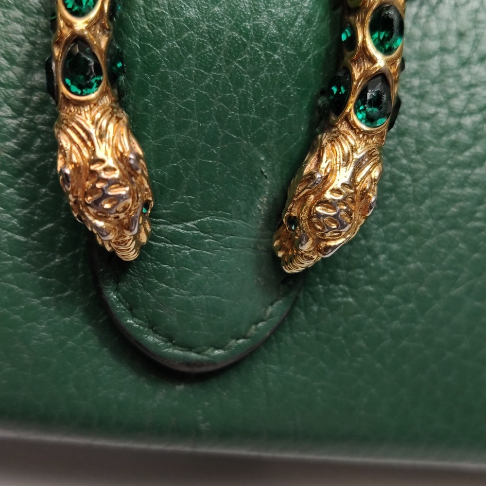 Gucci Green Crossbody Bag with Gold and Silver Accents - Picture 9 of 11